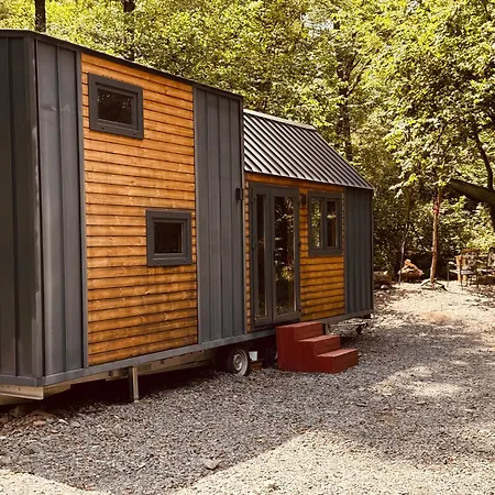 Роскошный шатер Dragon Glamping *