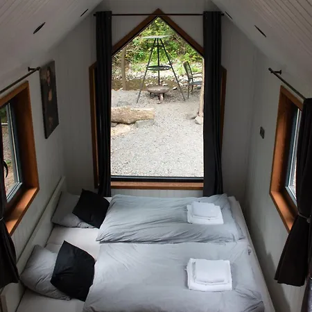 Dragon Glamping * Luže