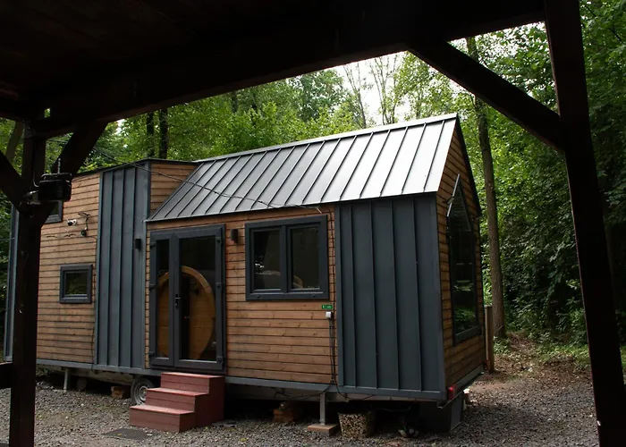 Dragon Glamping *